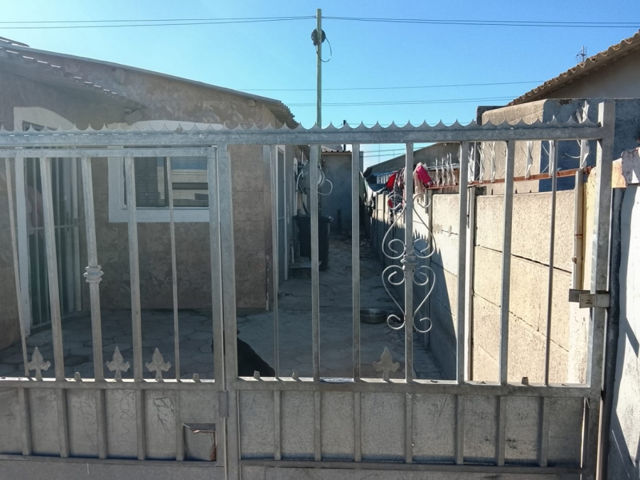  Bedroom Property for Sale in Harare Western Cape
